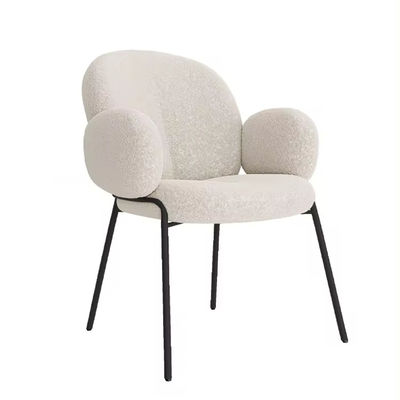 আরামদায়ক Lambswool upholstered ডাইনিং চেয়ার Boucle সাদা upholstered অ্যাকসেন্ট চেয়ার